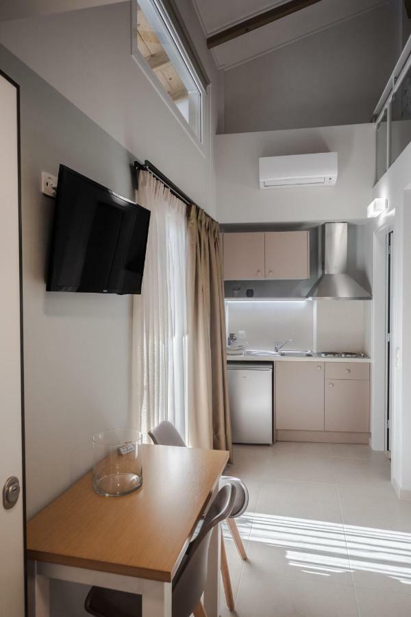 Stylish Studio Apartment - 8F House Kalamata Exterior foto